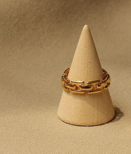 Chain Link Ring.