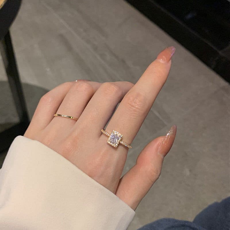Rectangle Cubic Zirconia Stone Ring.
