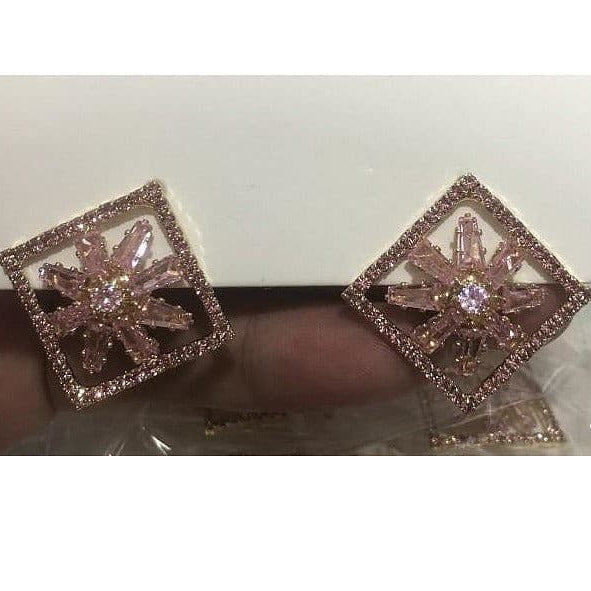 Diamond flower Earrings.